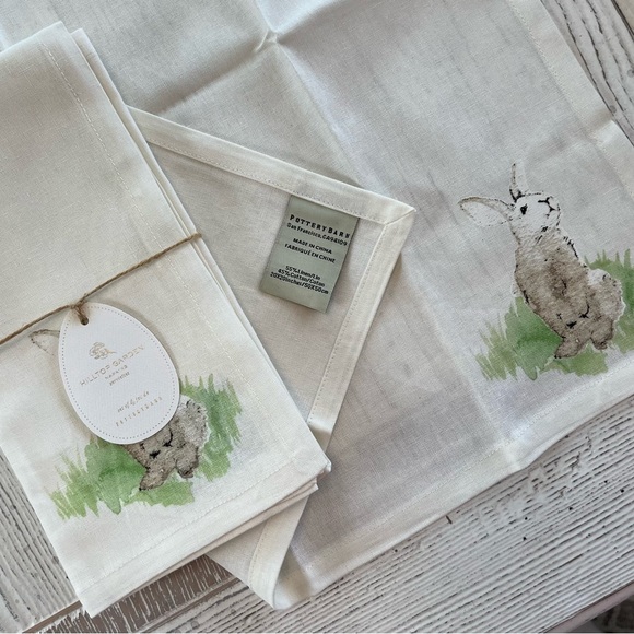 Pottery Barn - Hilltop Garden Bunny Napkins (2 Sets of Four) - Picture 3 of 8